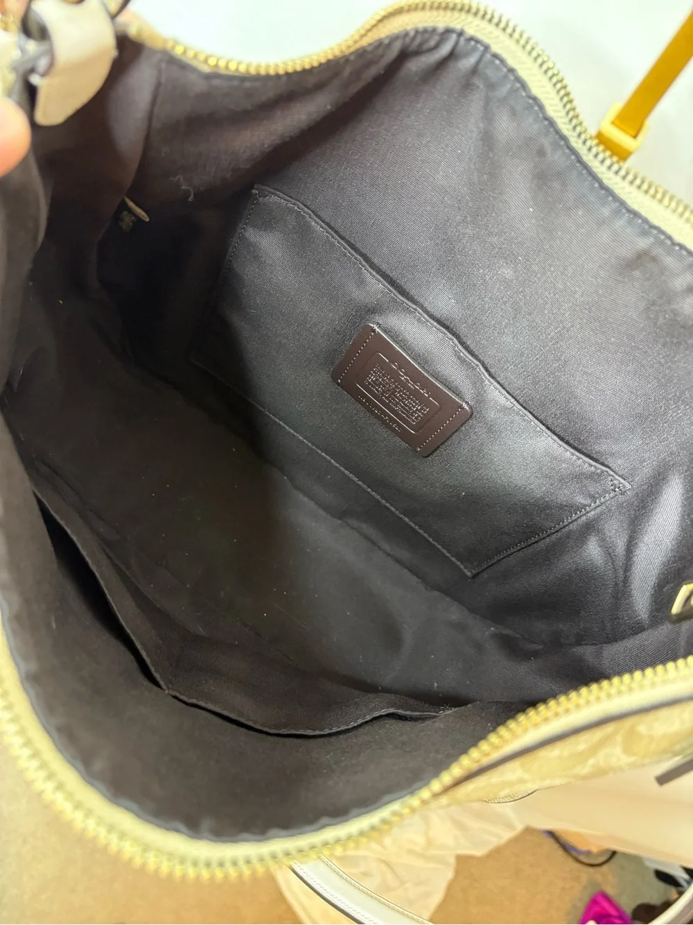 Coach Beige Signature Canvas Shoulder Bag with White Trim and Matching Wallet - Picture 12 of 16